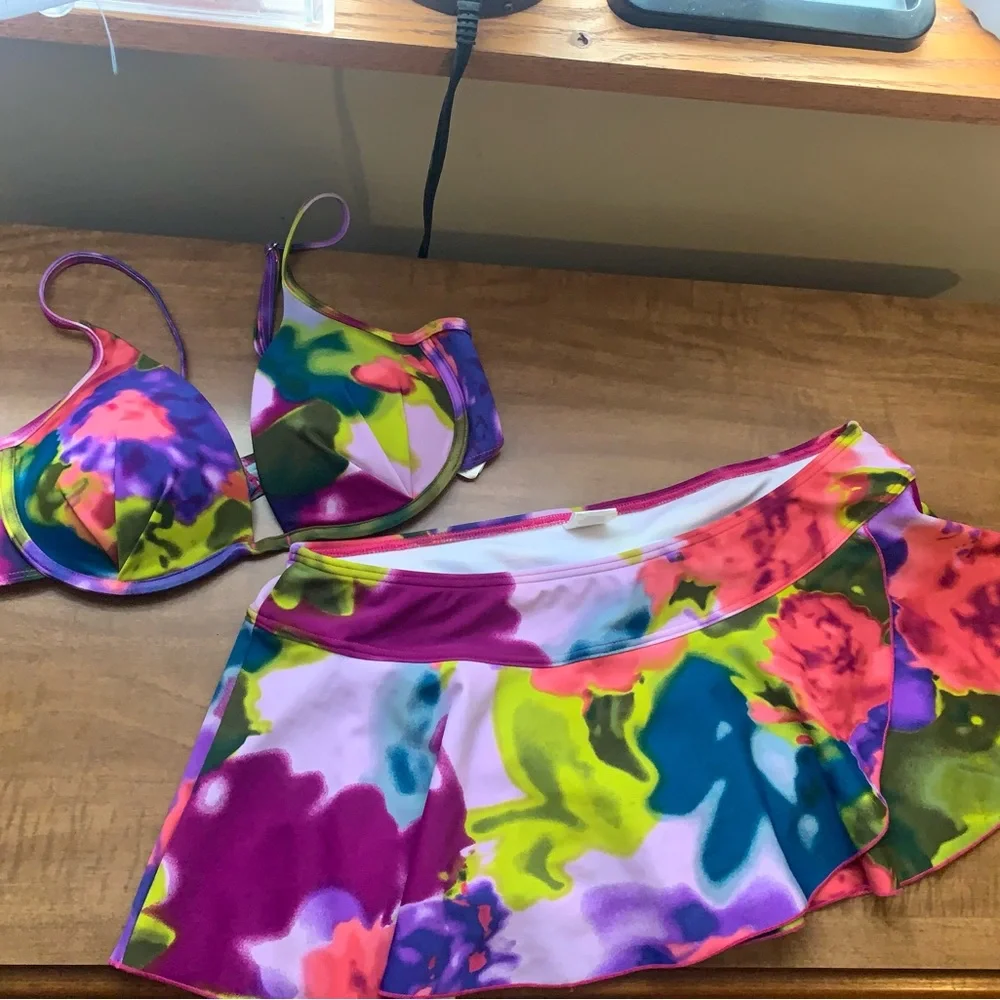 Colorful Island Pearls Bikini Set - Picture 1 of 8